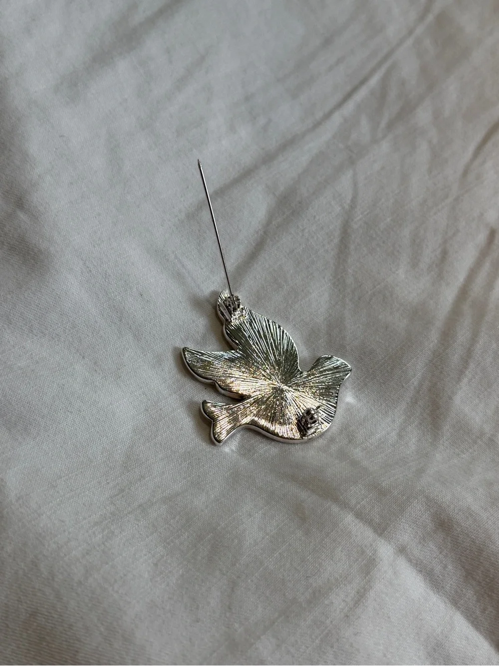 Enamel MOP Pearl Dove Bird Pin Brooch- Crystal Rhinestone Silver Tone Unbranded